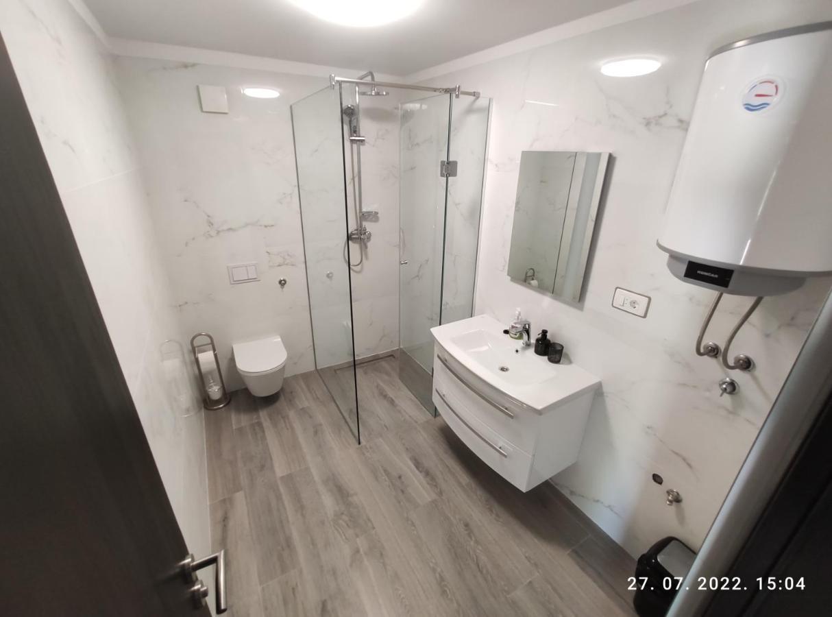 Aqua Apartments Omiš Extérieur photo