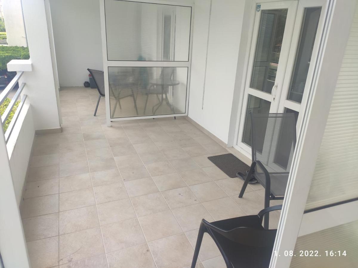 Aqua Apartments Omiš Extérieur photo