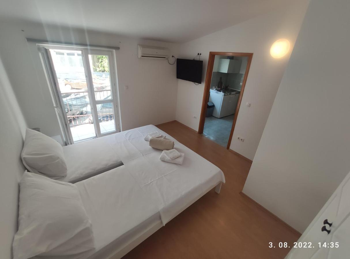 Aqua Apartments Omiš Extérieur photo